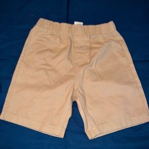 Individual khaki shorts